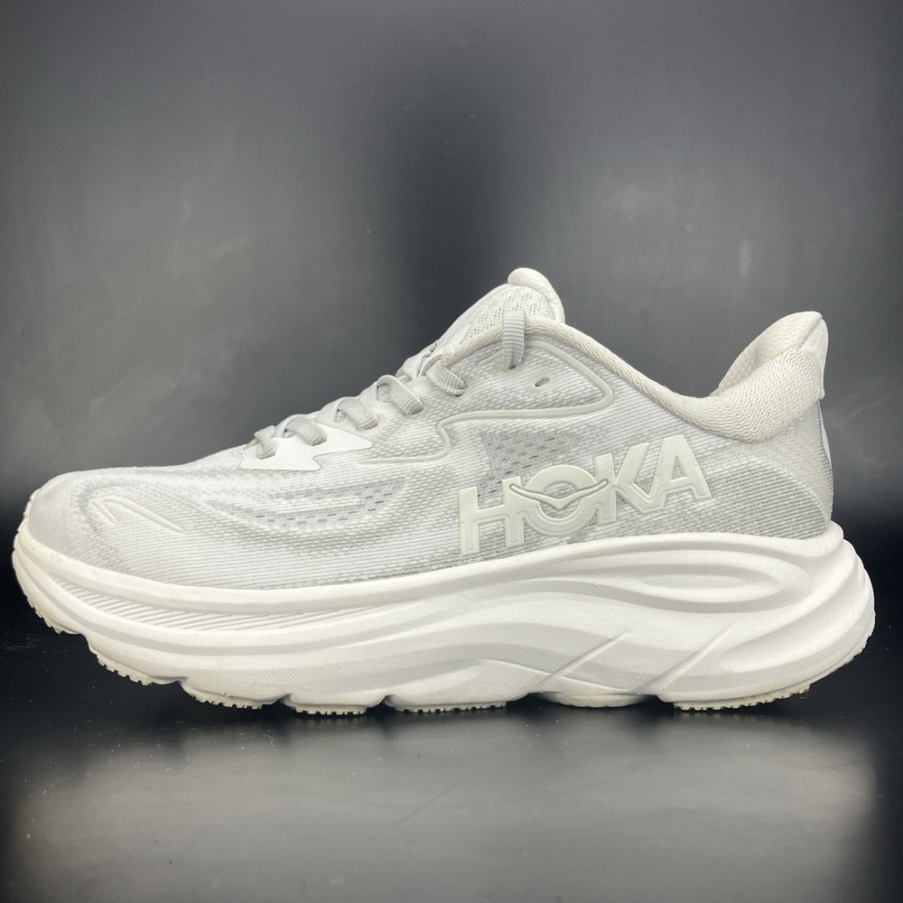 Hoka One One Clifton 10 - Women's Size 6B 'Cosmic Grey/Stardust' (1162031 CRDS)